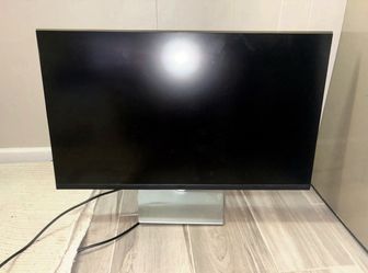 Dell Widescreen Monitor with Silver Stand