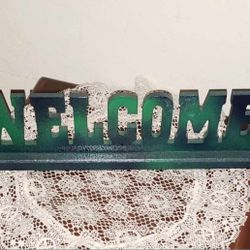 HAND PAINTED PEACOCK WOODEN WELCOME SIGN ACCENT TABLE DECOR ART DISPLAY
