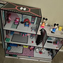 Girls Dollhouse with Extendable Pool