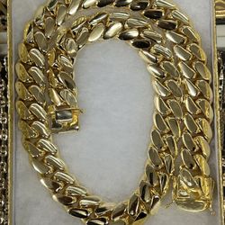 Super Heavy Polished Miami Cuban Links necklace 14k Premium Gold Plated🔥🔥