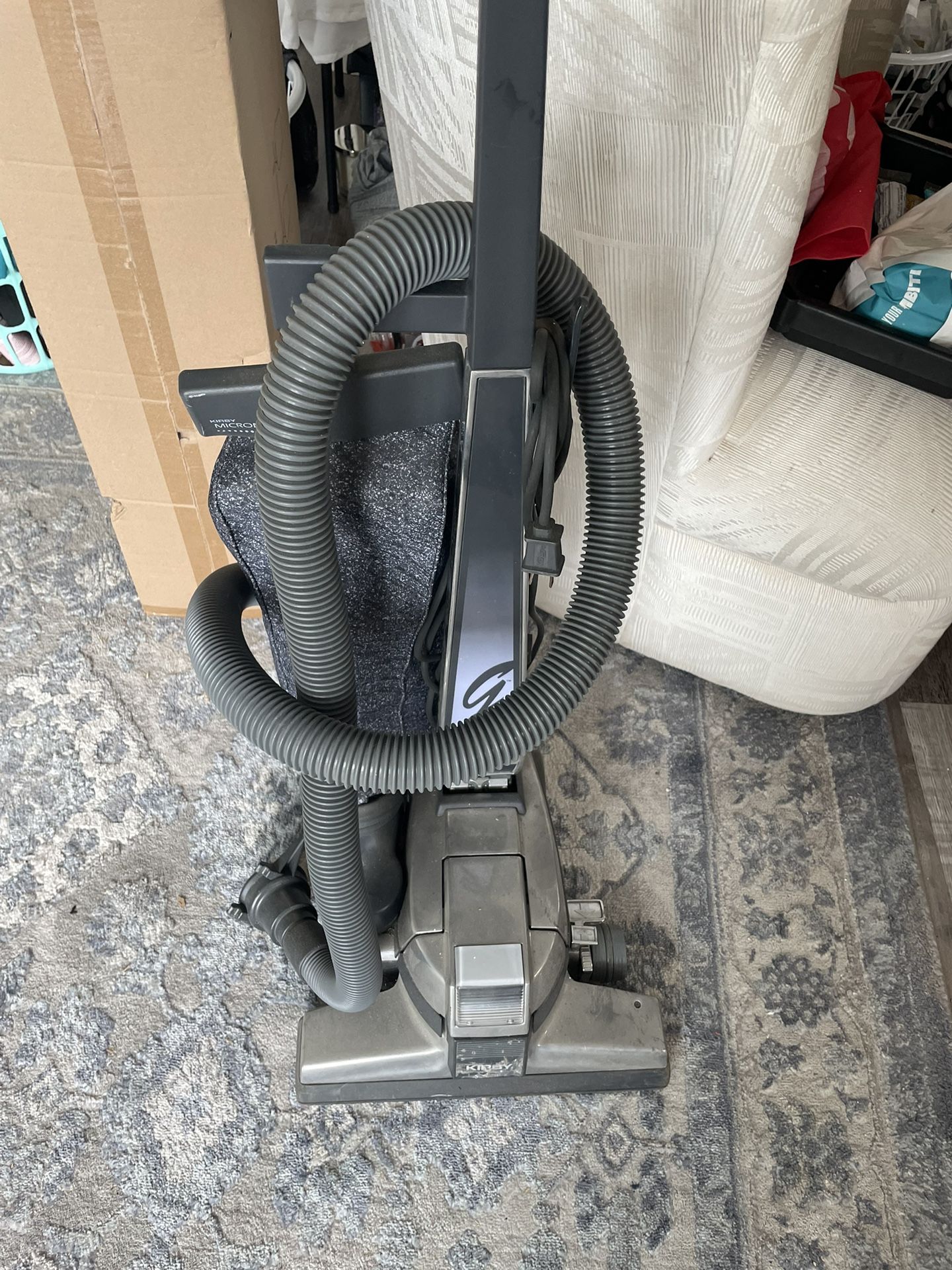 Kirby G4D Upright Vacuum Cleaner