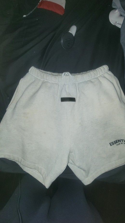 Essentials Shorts White