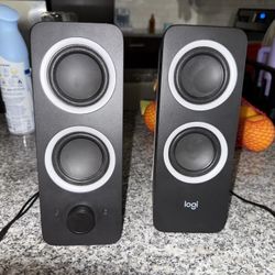 Logitech Computer Speakers/vocina Para Computadora 