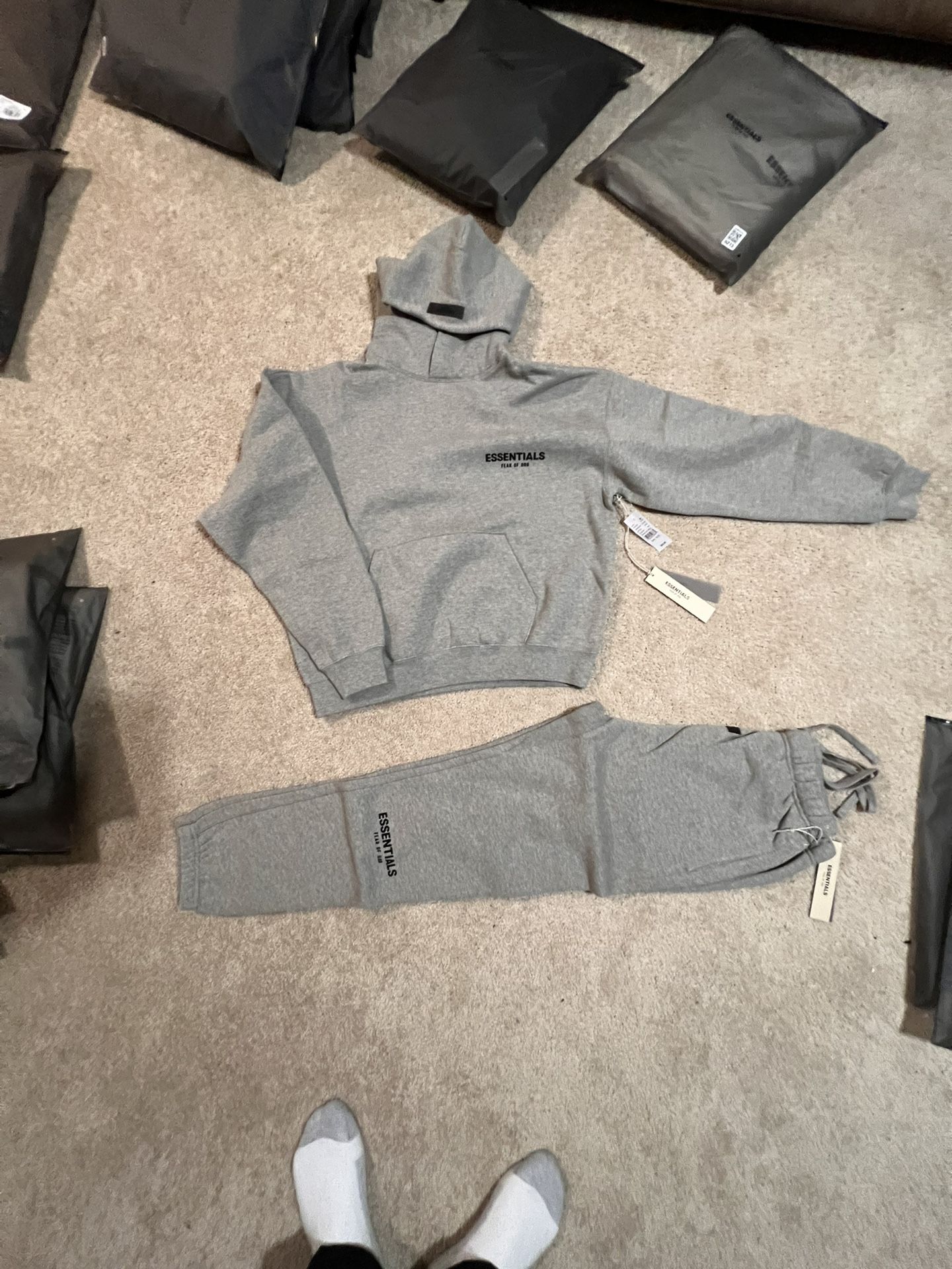 Essentials FEAR OF GOD BLOW OUT SALE