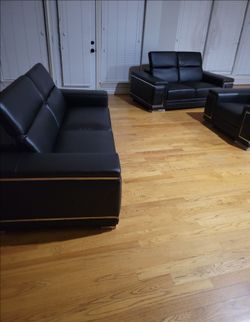 Really Leather 18 months Old no one used