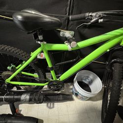 Genesis 27.5 in. Men's Villotti Mountain Bike