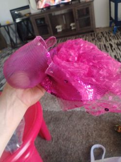 Tea party hat casting $10