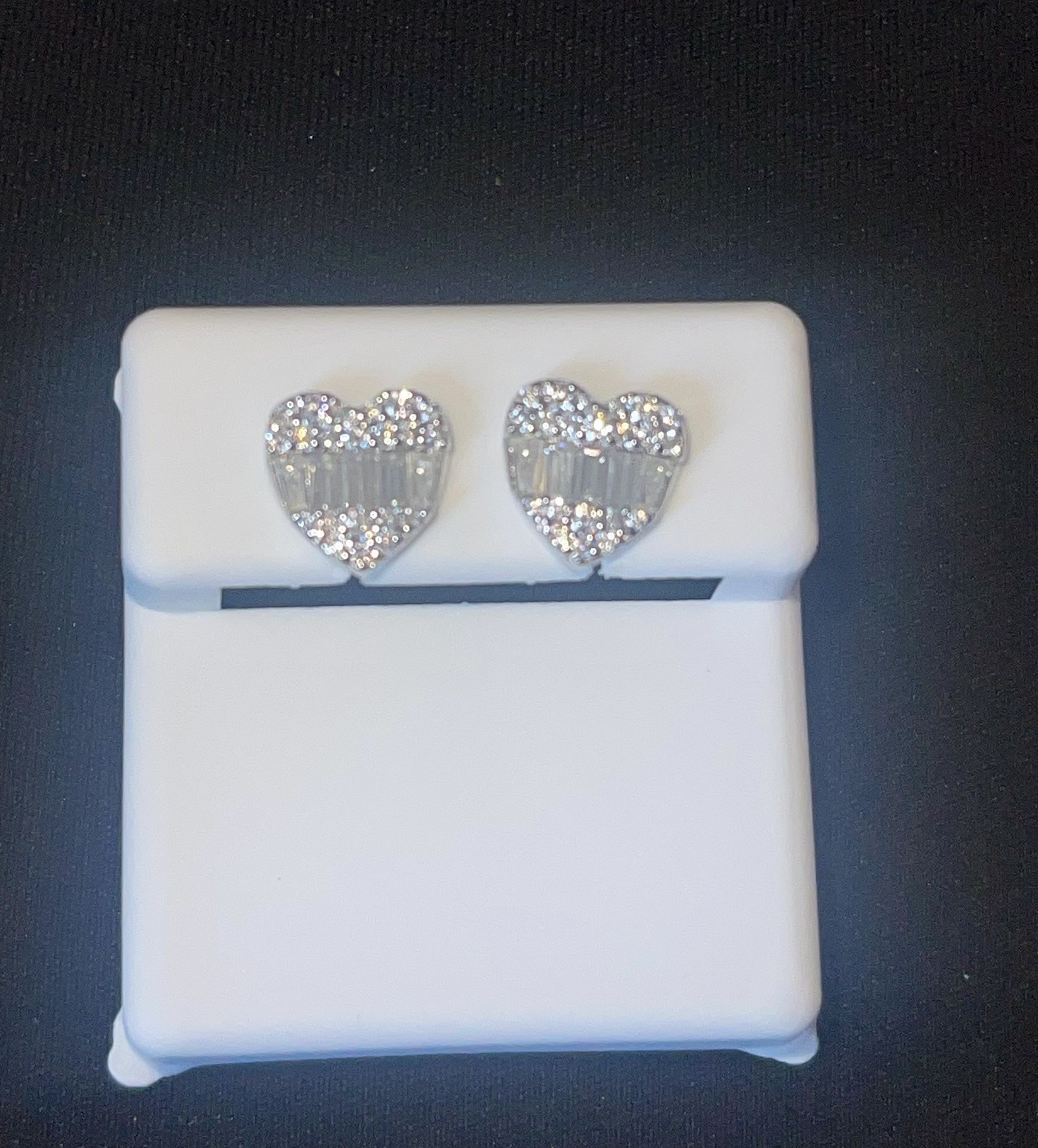 Earring Moissanite Valentines