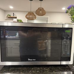 Almost New Magic Chef Microwave