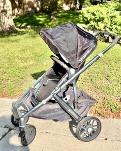 UPPAbaby Vista Stroller + Bassinet + Mesa Car Seat + 2 bases