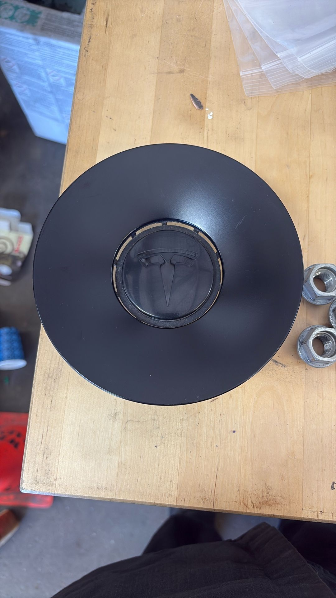 Tesla Cap And Lugnuts