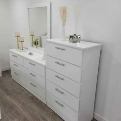 Dresser With Mirror And Chest *** Fast Delivery 