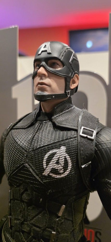 Hot Toys MMS488 Captain America Concept Art Version Sixth Scale Figure