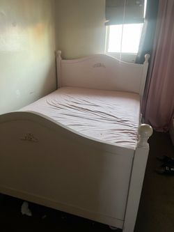 Full size Bed