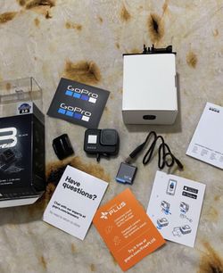 GoPro hero 8 with 2 battery and accessories
