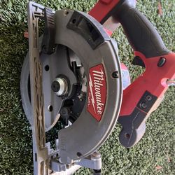 Milwaukee Fuel Circular Saw