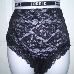 Black Lace Torrid Size 1X