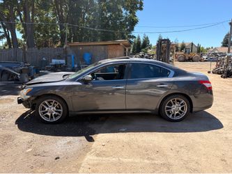 2009 Nissan Máxima v6 ***for parts only***