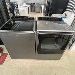 Whirlpool  Cabrio Washer And Dryer Electric Matching Set 