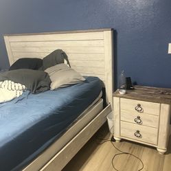 Bedroom Set Must Pickup
