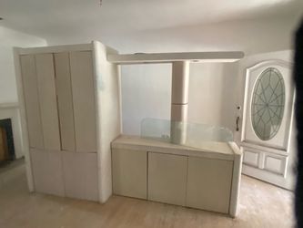 Wall unit, strong wood Beautiful piece, modern for $50 if u pick up this weakens Meas: 9” x 6” x 2” Hurry at this price would not last …. We located i