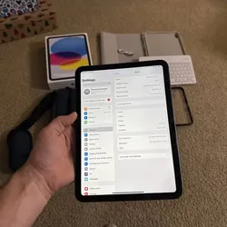 Apple iPad 10th Gen 64GB Wi Fi, A2696