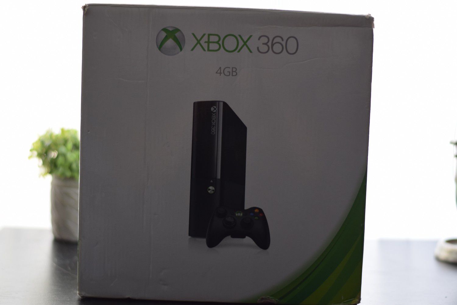 Xbox 360 E 4Gb with extra 30Gb Storage and game