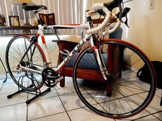 Felt F75 Roadbike Size Medium 54cm Shimano 105 Like New.. for Sale