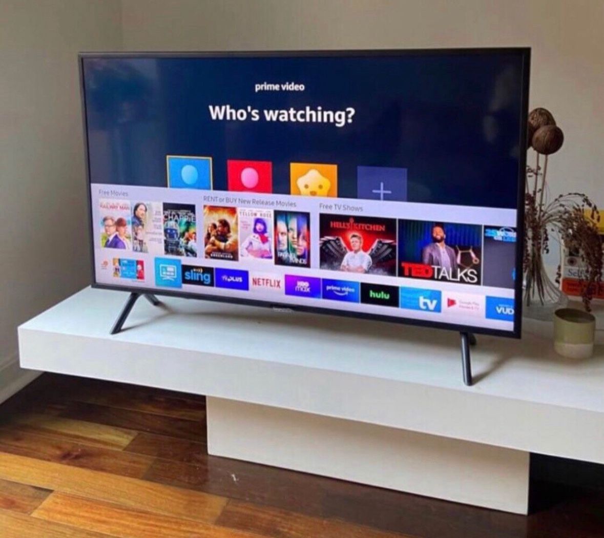 TCL 43" CLASS 5-SERIES 4K UHD DOLBY VISION HDR ROKU SMART TV - 43S525