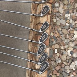 Cleveland golf Clubs 4-PW