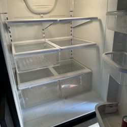 Whirlpool Refrigerator With Bottom Freezer 
