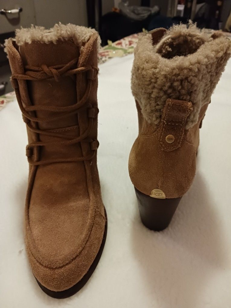 Woman's UGG Aalise Wool Trimmed Boots