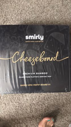 Bamboo cheeseboard and serving tray