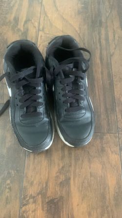 Black Nike air max for 2y