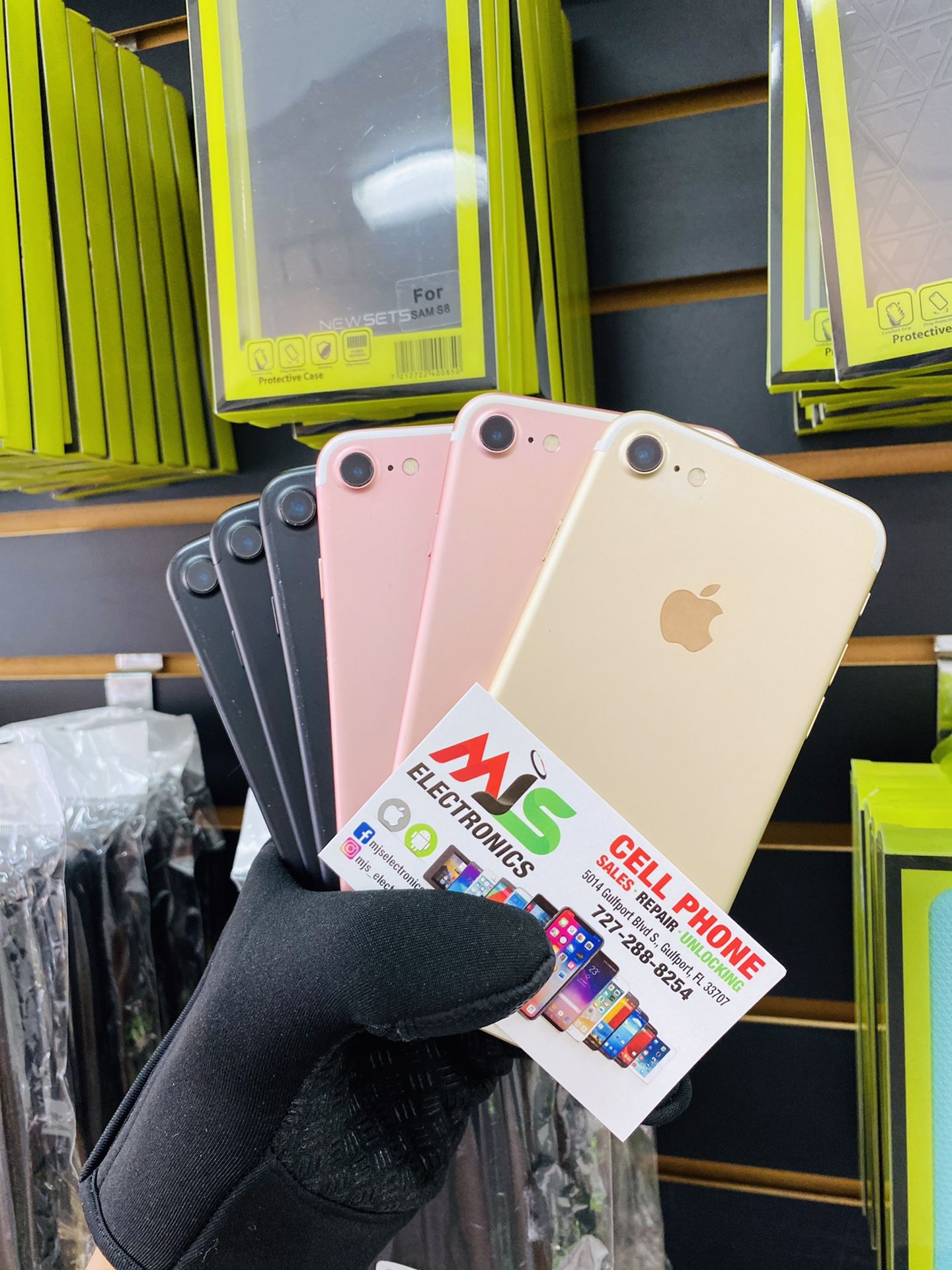 IPHONE 7 32GB UNLOCKED