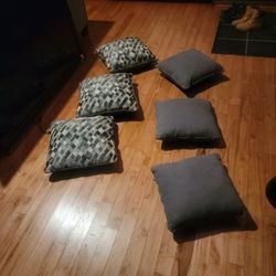 6 Excellent Condition Gray Throw Pillows. No Stains No Damage.