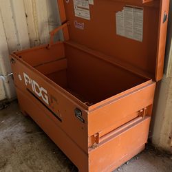 Ridgid metal tool box