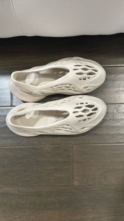 Yeezy Foam Runner- Men’s Size 10