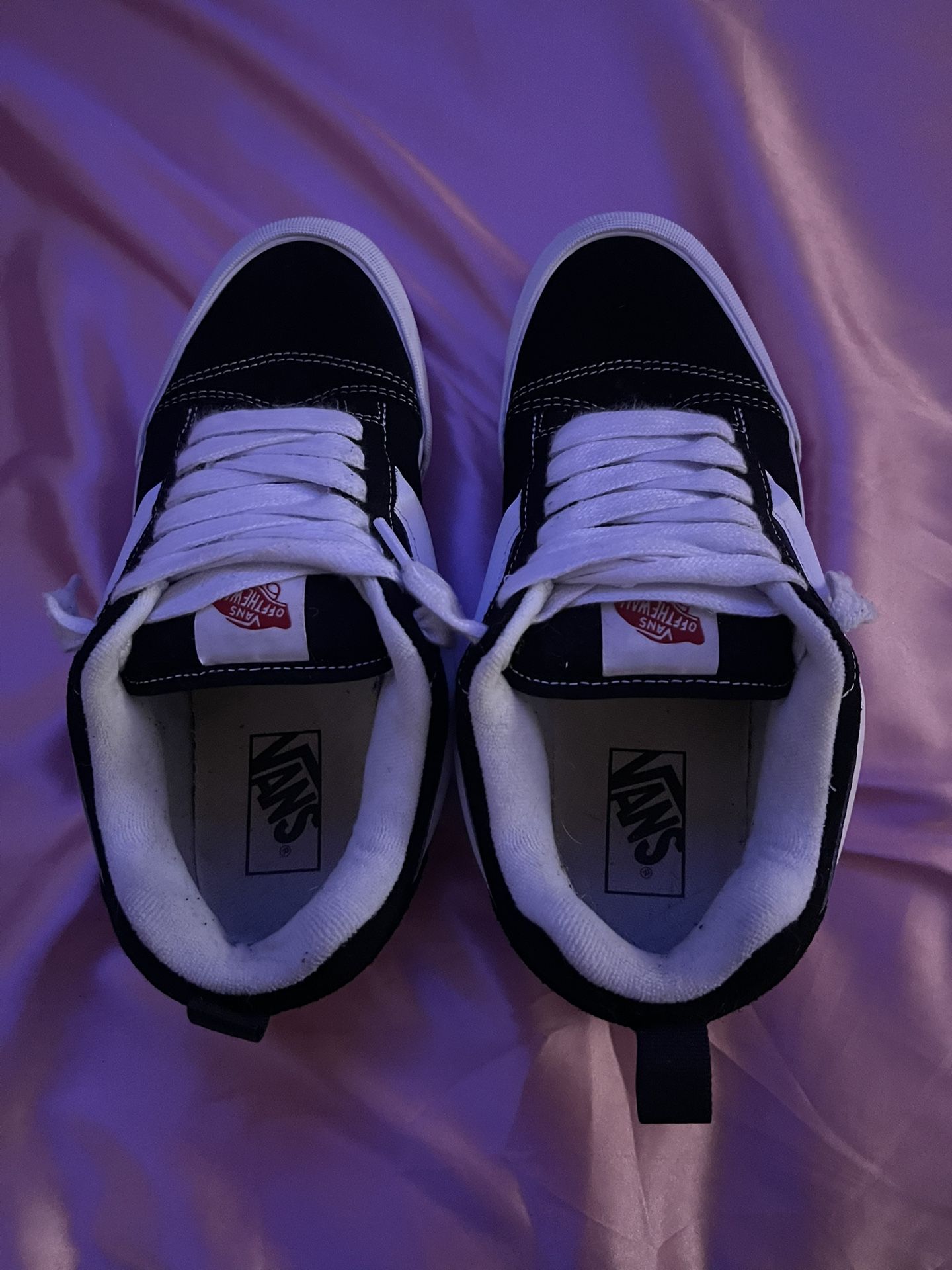 Vans Knu Skool 7.5 men and 9.0 women
