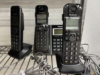 3 Cordless Panasonic Home Or Business Phones Working Great