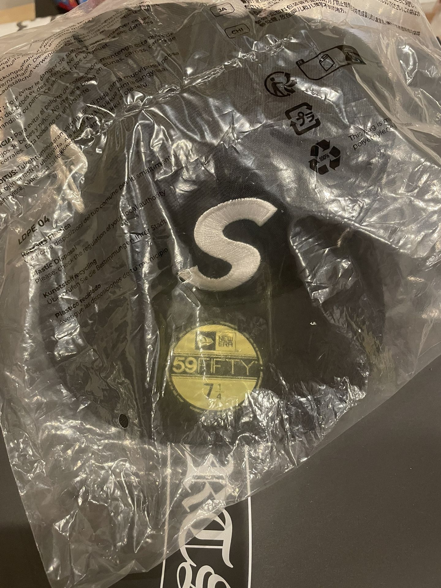 SS25 NEW Supreme S Logo Multi Patch New Era 7 1/4