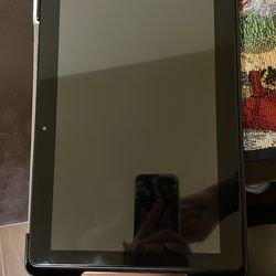 Black 10 inch tablet