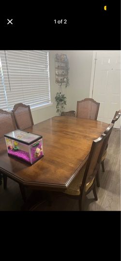 Dining room table