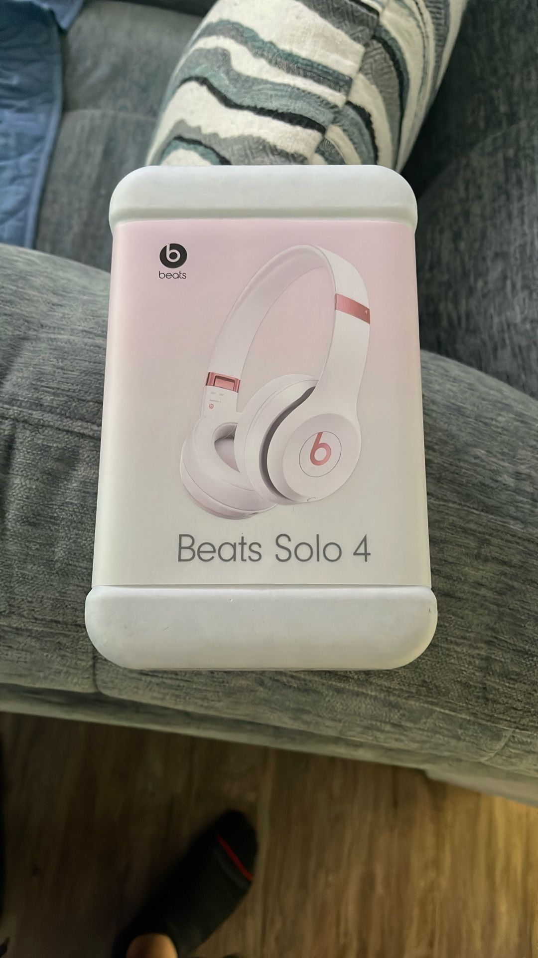 Beats Solo 4 - Pink