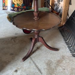 Nice Two Tier Pie Crust Table 