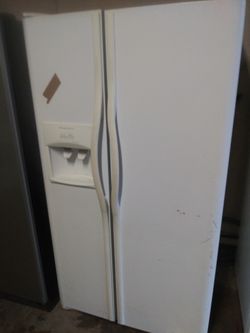 Nice double door refrigerator White