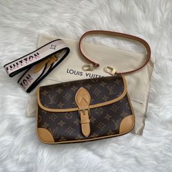 Women's Louis Vuitton Diane Crossbody Bag