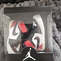 Jordan : JORDAN 1 CRIB BOOTIE / infant 4C / HJ(contact info removed) / Red /Black /White