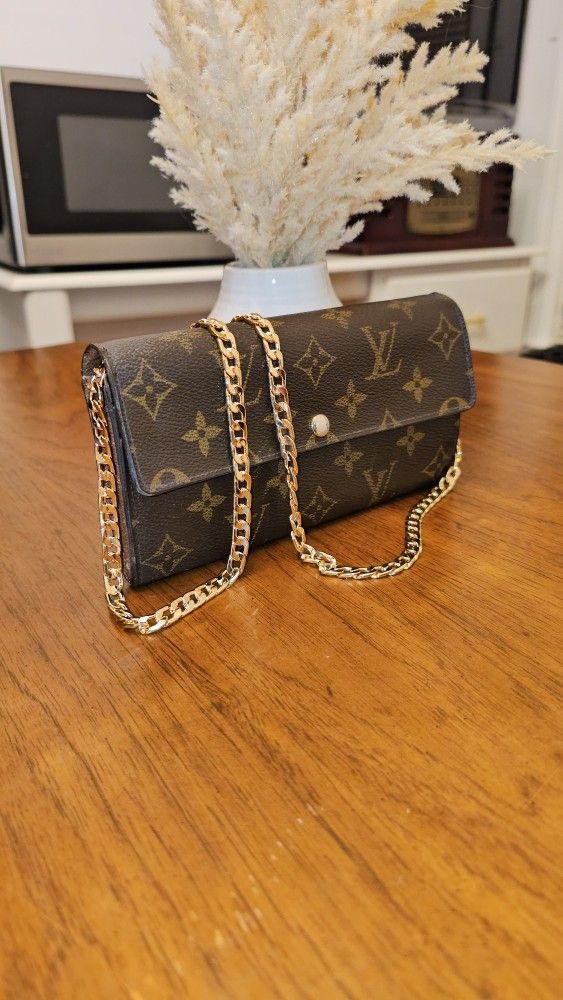 LOUIS VUITTON WALLET