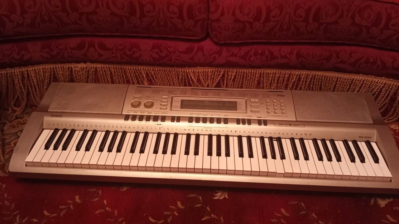 Casio Wk 200 Keyboard
